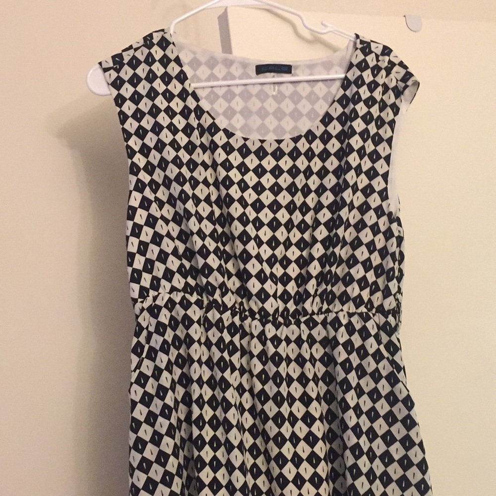 Black and white dress with pockets! NWOT